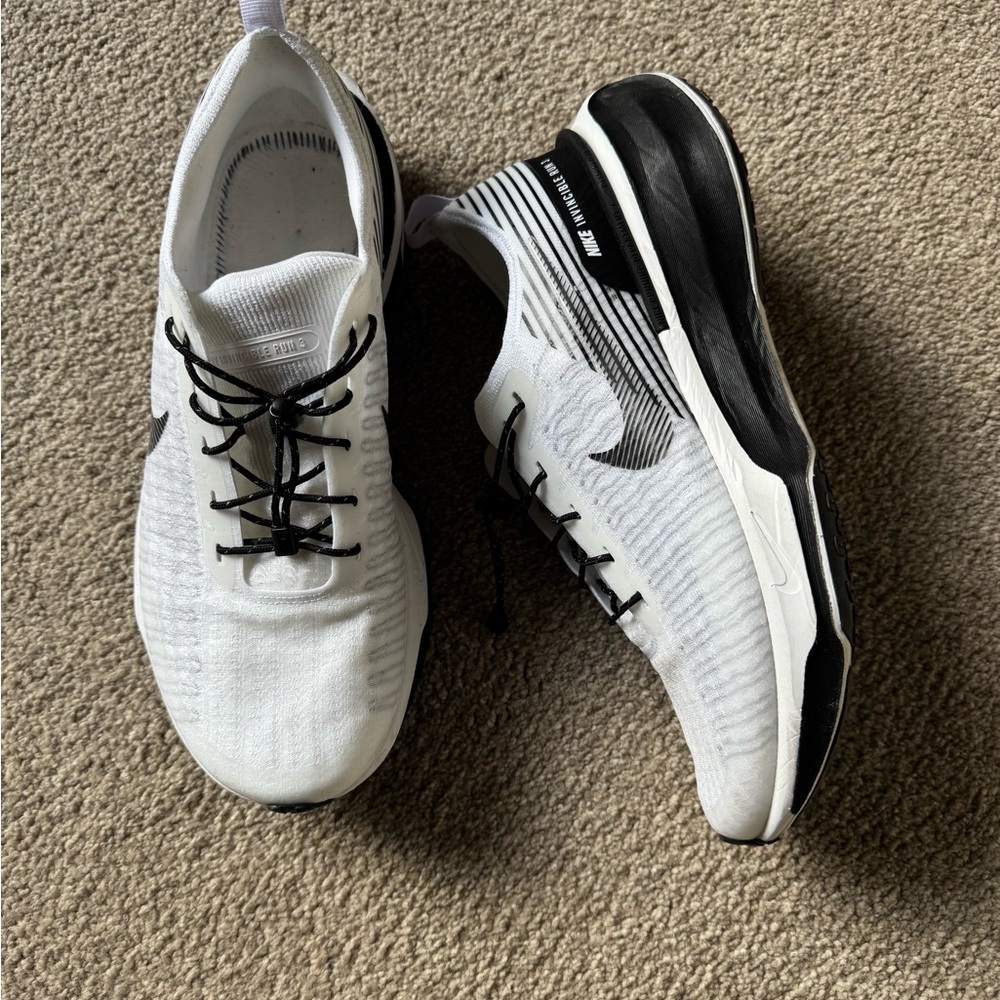 Nike Men's White and Black Running Shoes